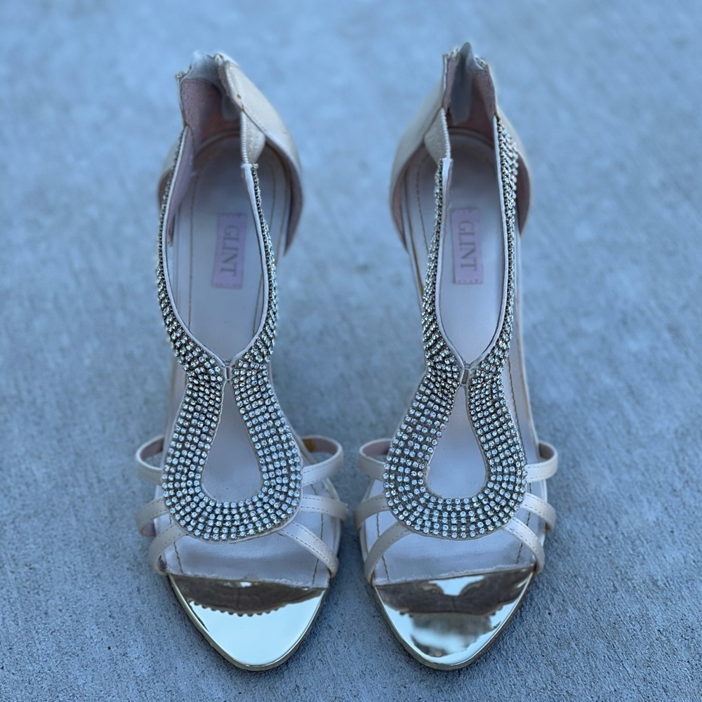 GLINT Heels - Picture 2 of 6
